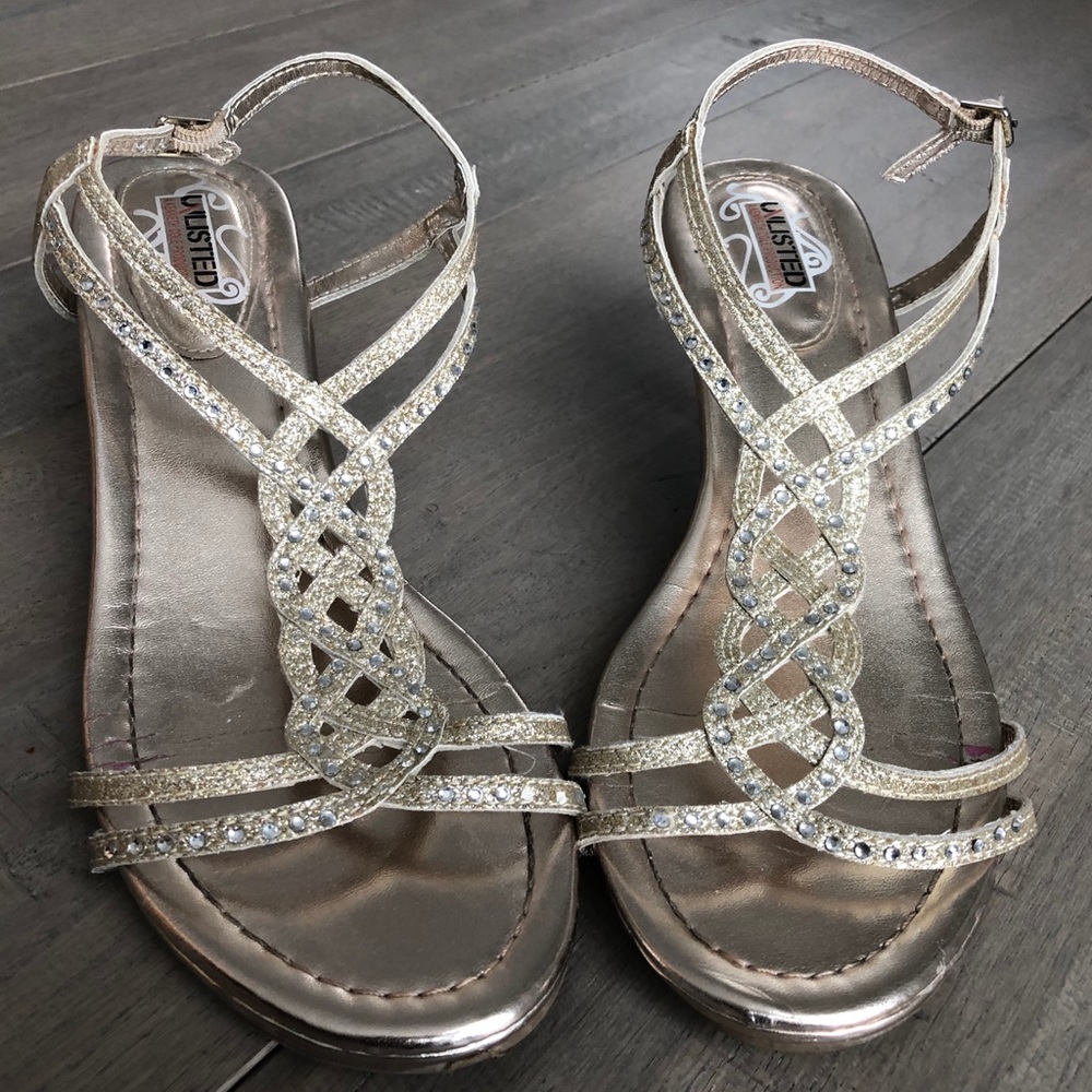 UNLISTED BY KENNETH COLE Heels